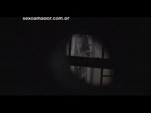 ❤️ Blondiin saab salaja videolevi naabruskonna voyeuri poolt peidetud õõnsate telliskivide taha peidetud ❤️ Pornovideo at us et.kenhdammy.top ❌️❤